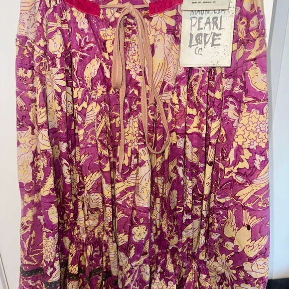 Magnolia Pearl Nepali Peasant Skirt with drawstring waist. - Picture 6 of 7